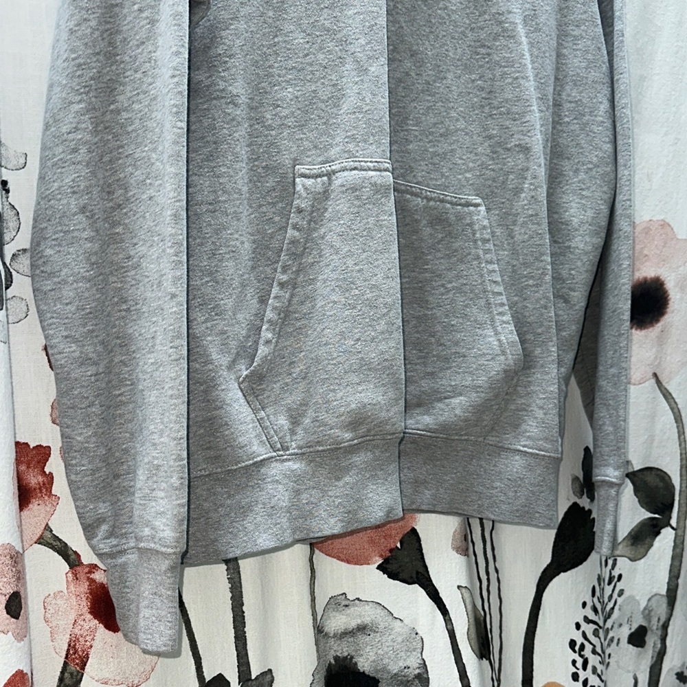 The North Face Men's Gray Hoodie - Picture 4 of 13